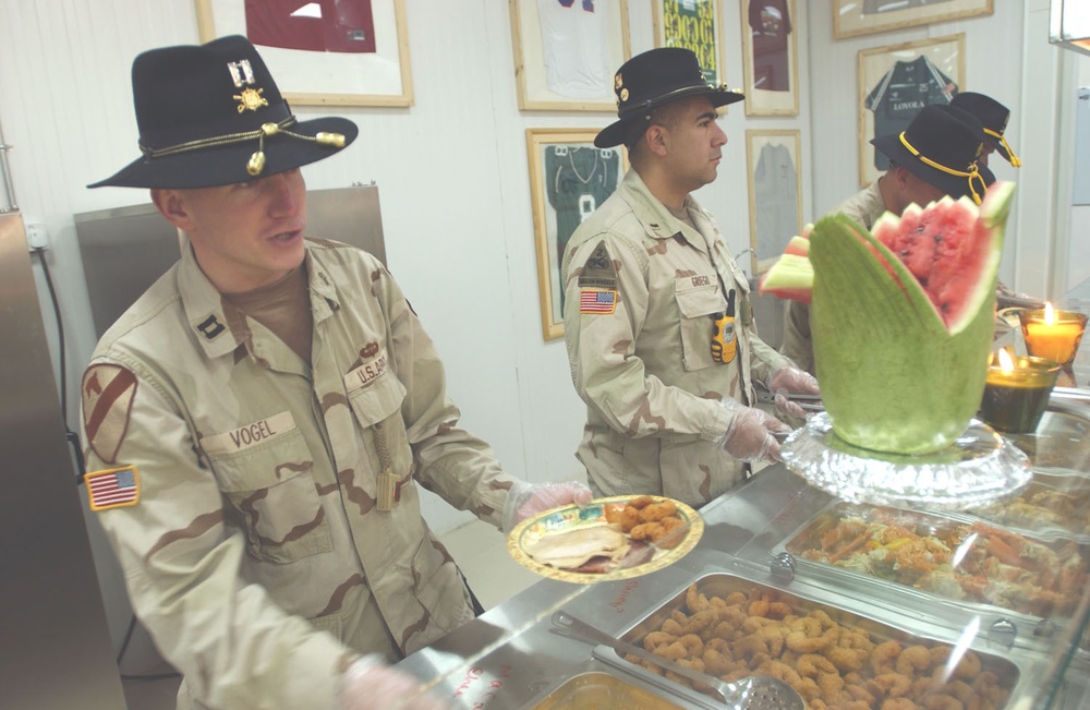 Camp Taji Troops Treated on Turkey Day