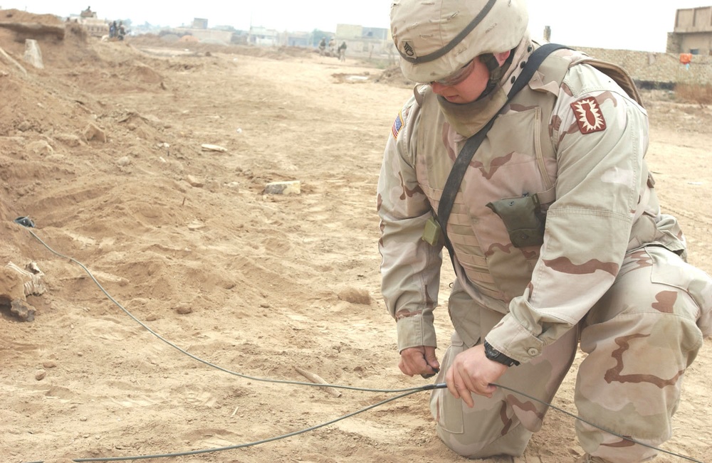 SSgt Mike Tilly set detonation cords