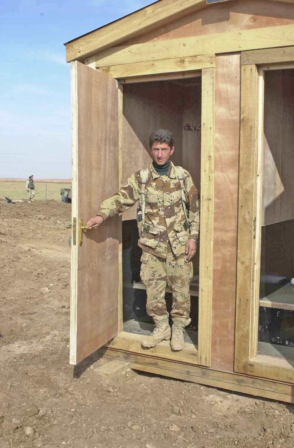 Iraqi National Guard soldiers get new indoor plumbing