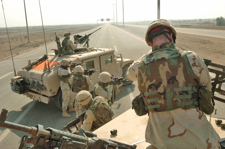 Soldiers defend the eastern flank of Fallujah
