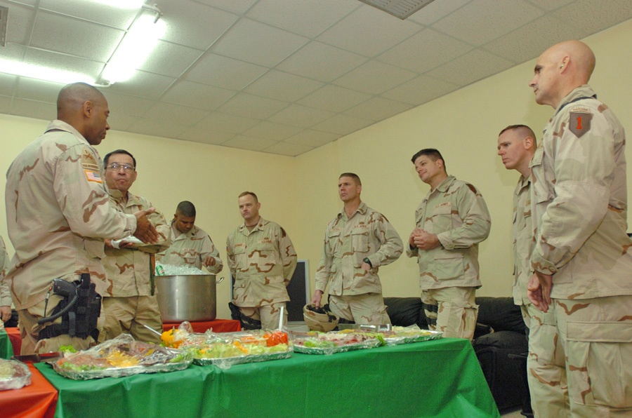 V Corps Commander LTG Ricardo Sanchez visits