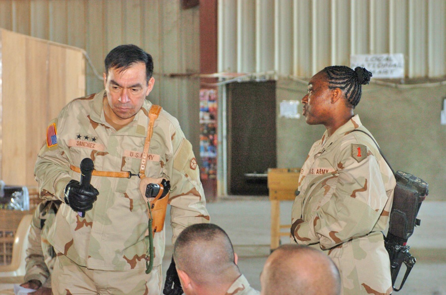 V Corps Commander LTG Ricardo Sanchez visits