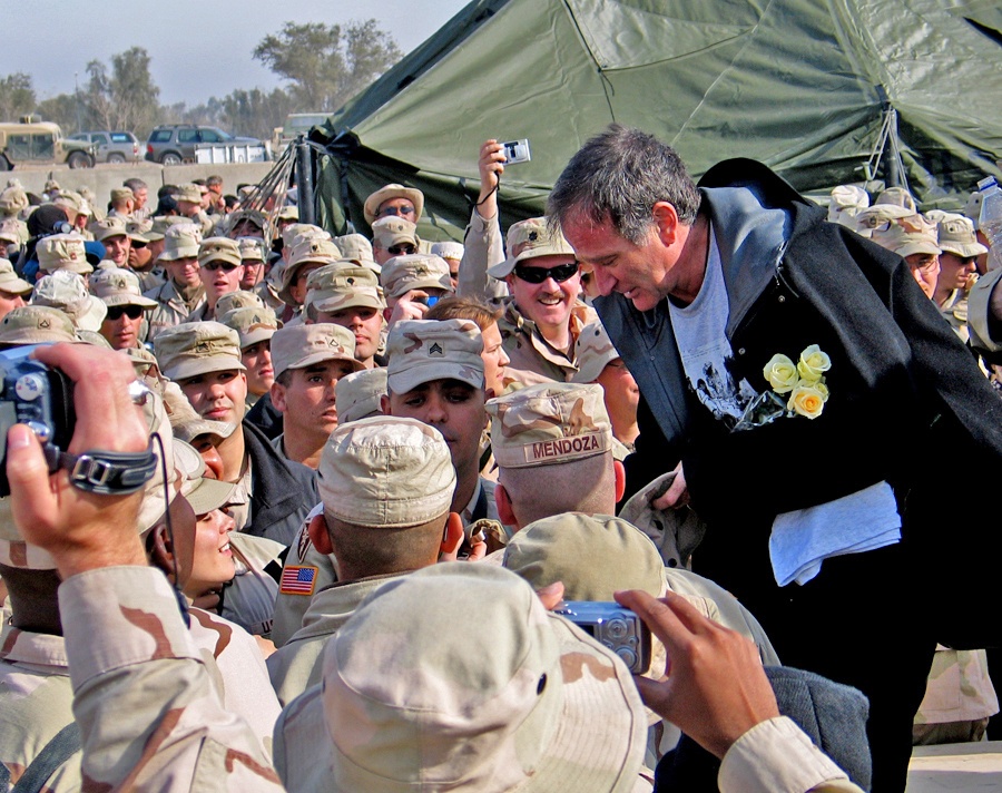 Handshake Tour Visits Camp Al Tahreer