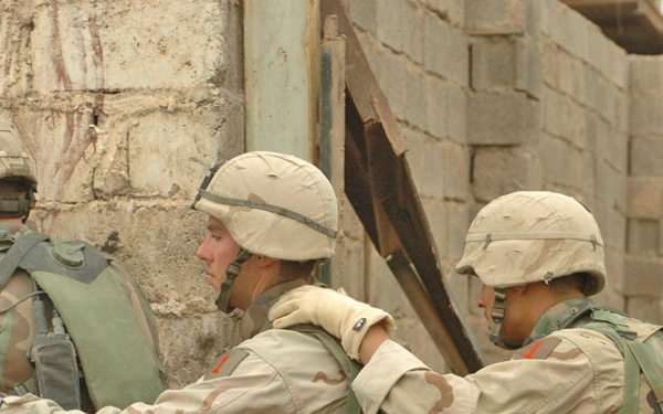 Troops prepare to clear a building in southeast Fallujah