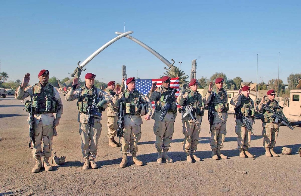 Lt. Col. Thomas Hiebert speaks to paratroopers