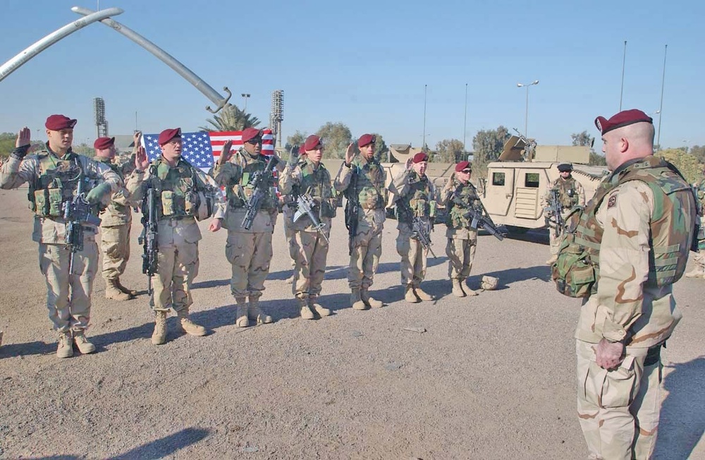 Paratroopers swear their re-enlistment oaths