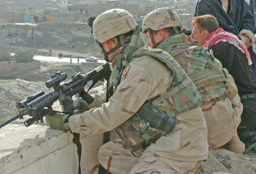 Soldiers assist in providing security to Tal Afar, Iraq