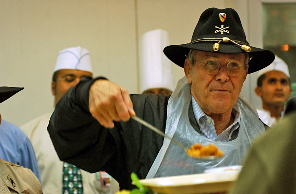 Secretary of Defense serves Christmas Eve chow