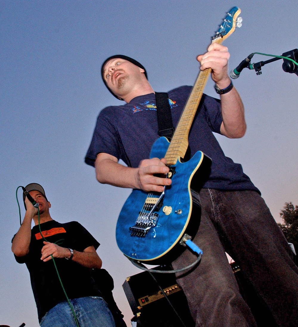 The Vandals play a few songs for the troops
