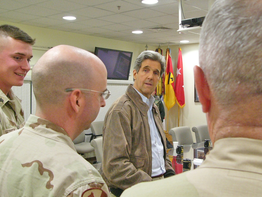 Senator John Kerry, D-Mass., greets Soldiers