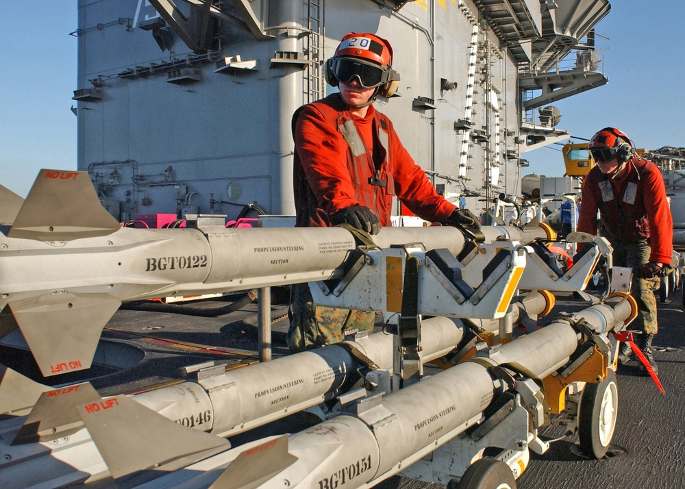 Marines prepare to move AIM-9M sidewinder missiles