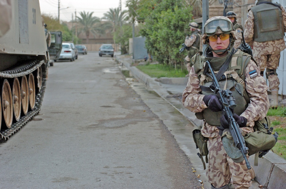Estonian Jun Sgt. Indrek Puhtla holds his position