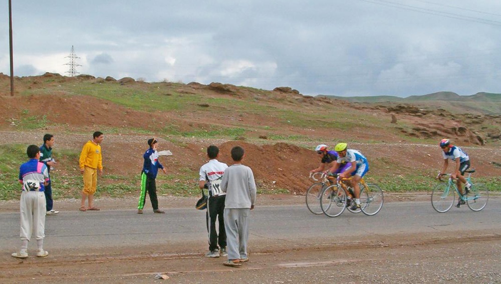 Iraqi National Bicycle Championships Pass by Near Altun Kapri
