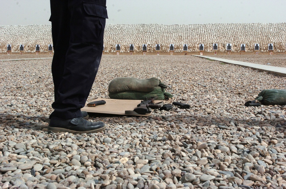 Iraq Police cadets fire AK-47s