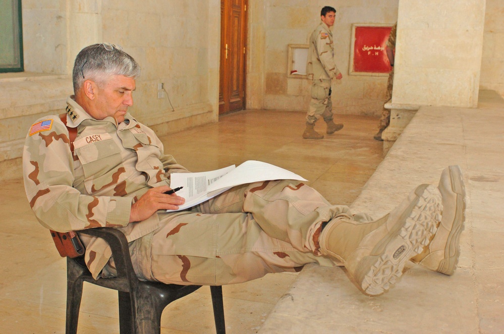 Gen. Casey Jr. takes time to smoke a cigar and read