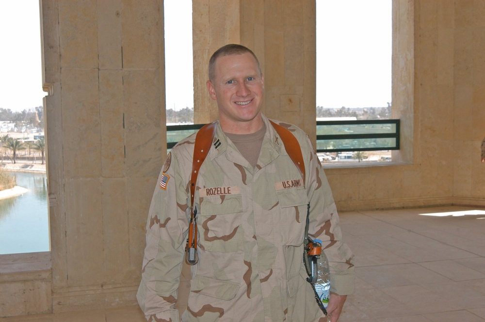 Rozelle is the first amputee to return to a combat zone