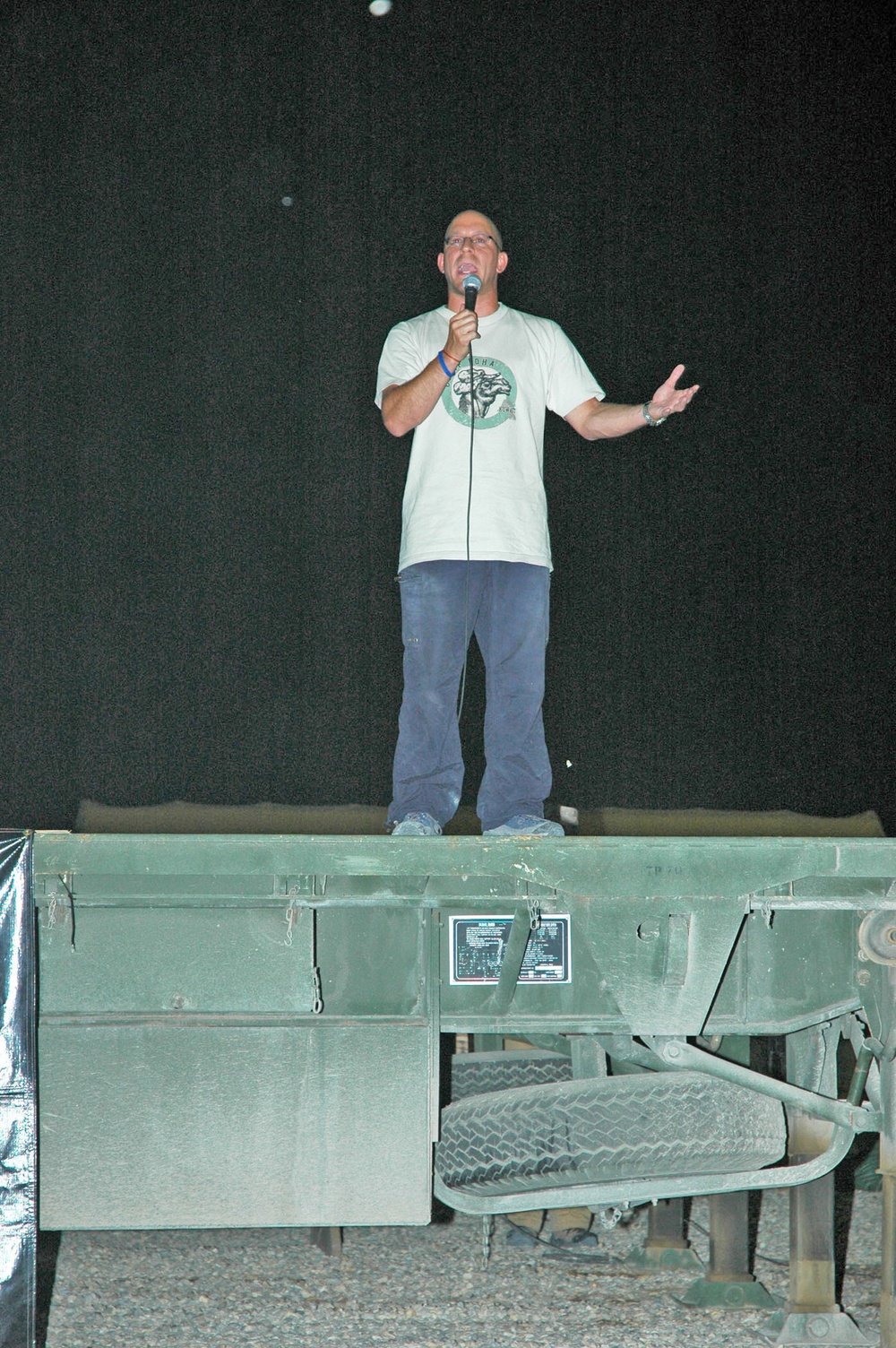 Scott Derenger entertains a crowd of Soldiers at Cedar Point II