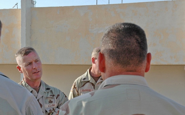 Sgt. Maj. Mellinger answers soldiers questions