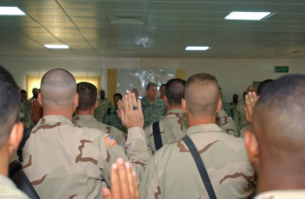 CSA reenlisting Soldiers