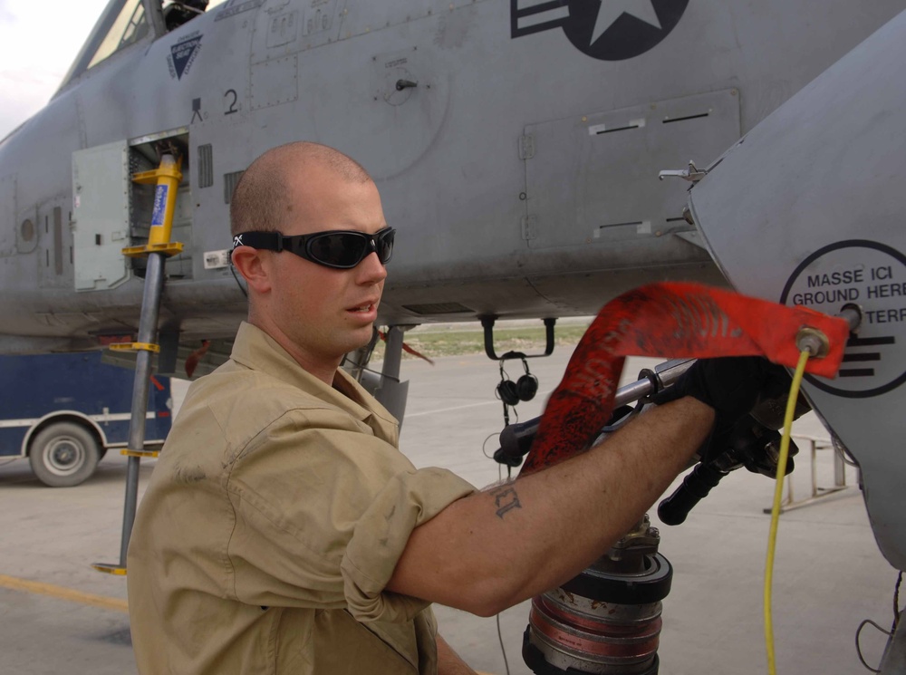 A-10 refueling