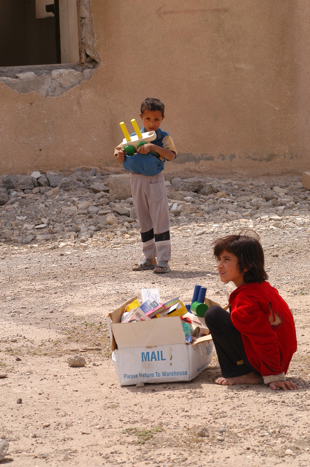 Iraqi children of the inter-displaced person camp Al Sakur