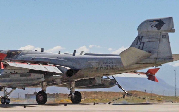 Capt Paul (HoJo) Johnson is the first to hook the wire