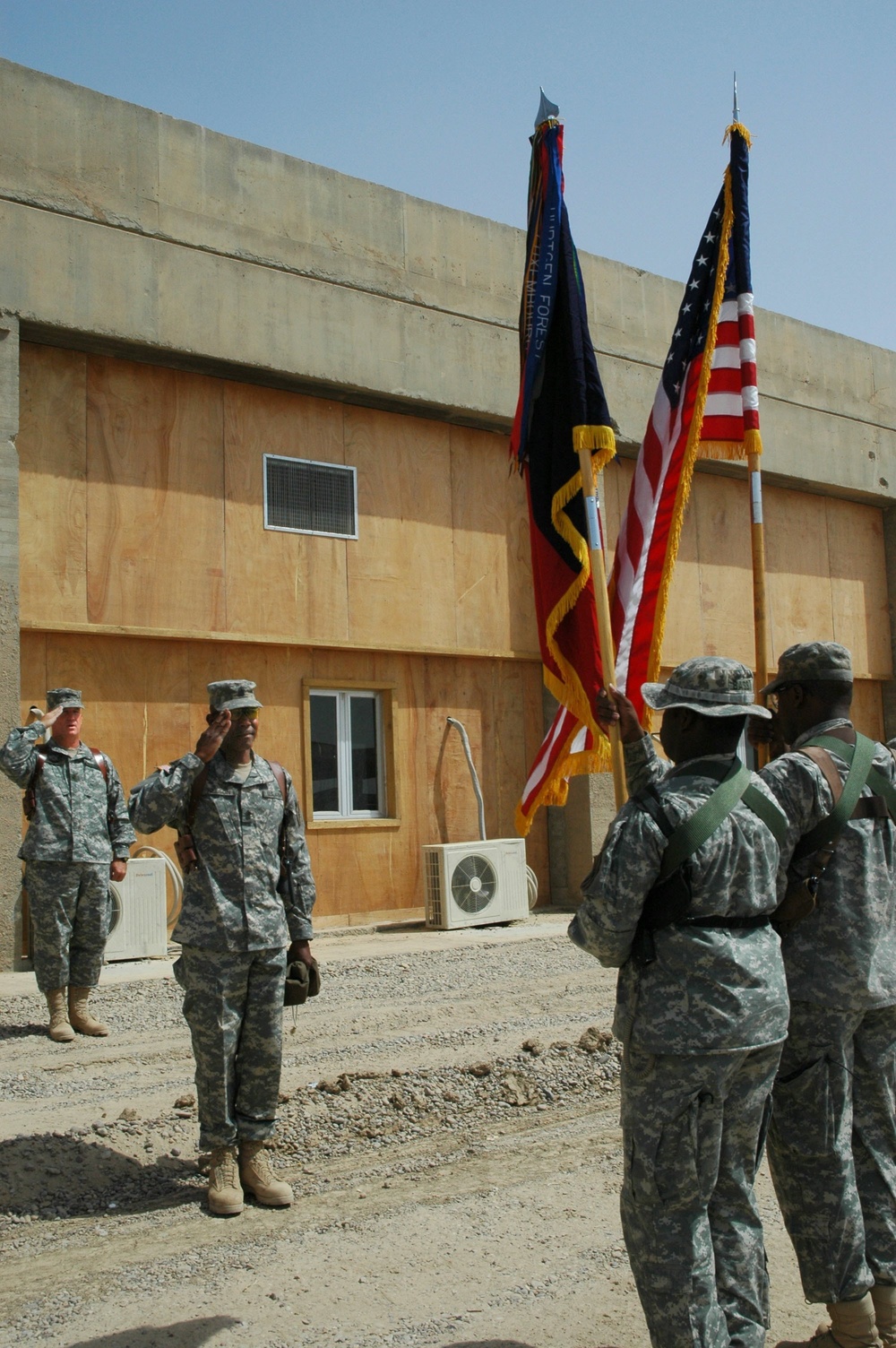 Unfurling the 48th BCT Colors_17Jun05