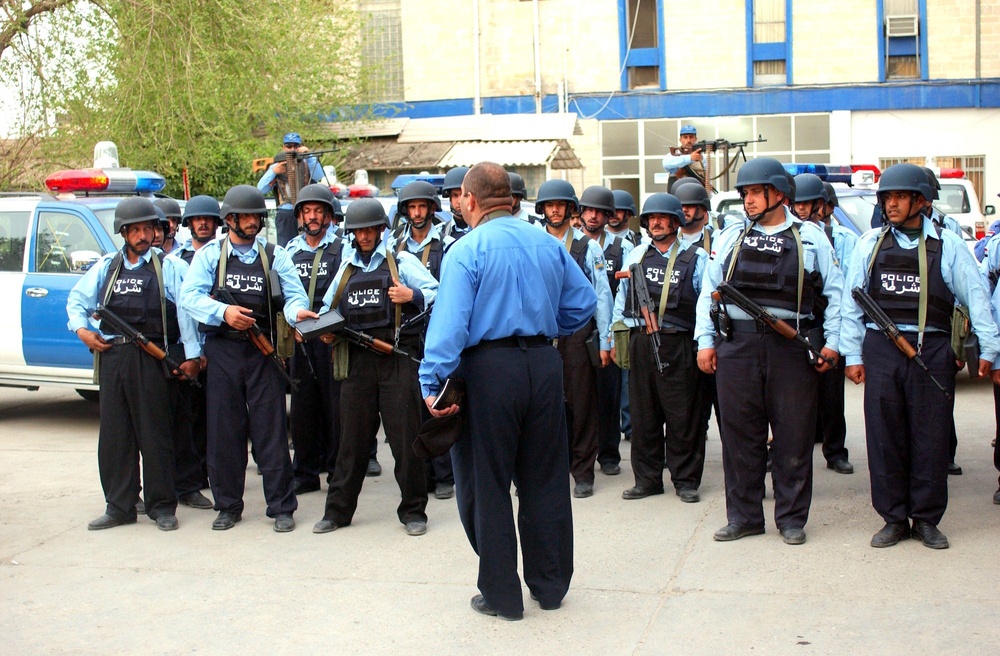 Iraqi Police Graduates