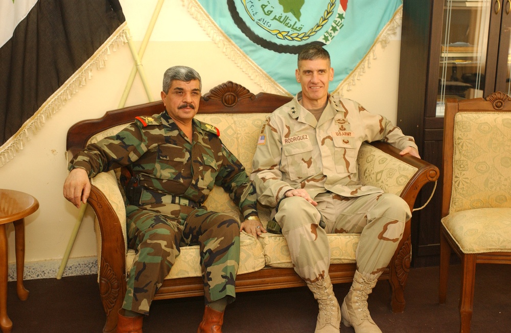 General Kaleel talks with Maj. Gen. Rodriguez