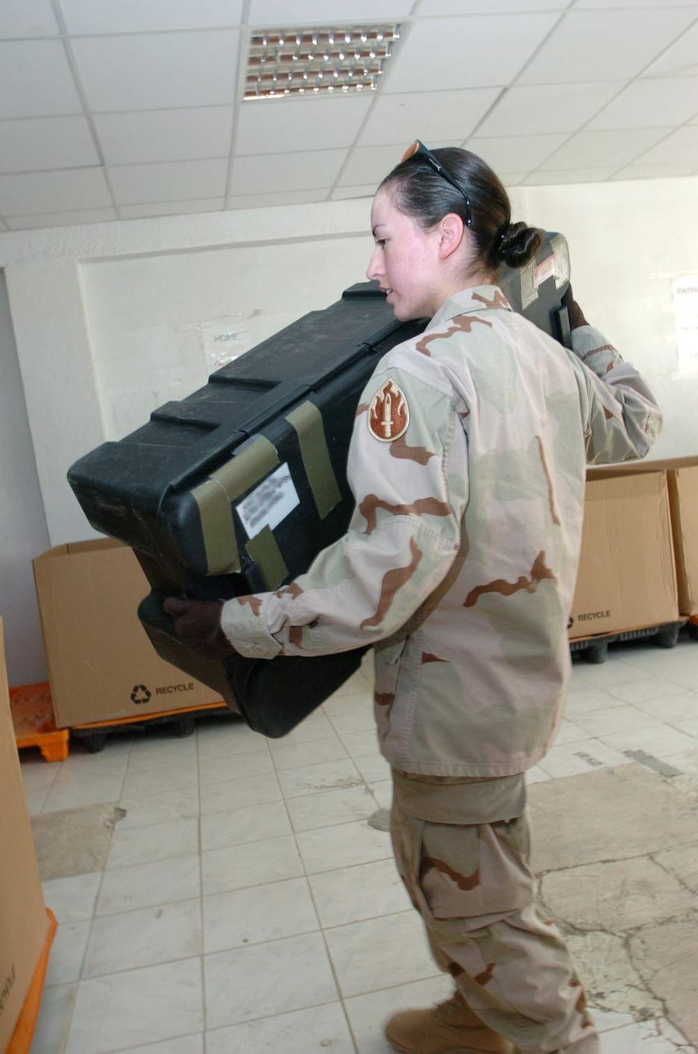 SPC Noles sorts boxes