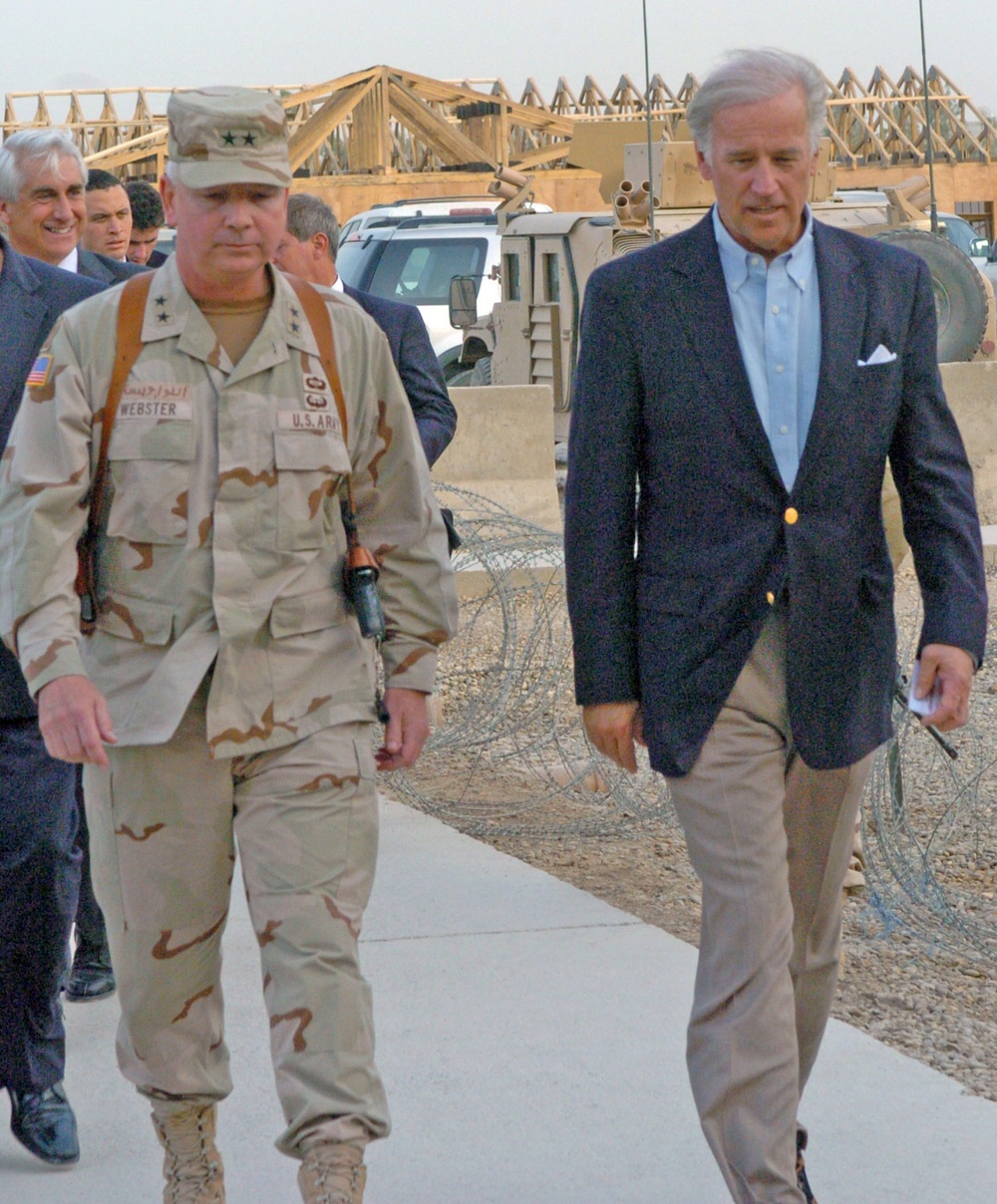 Congressional Delegation Visits Camp Liberty