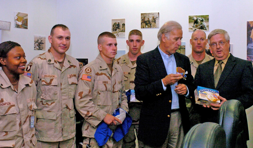 Congressional Delegation Visits Camp Liberty