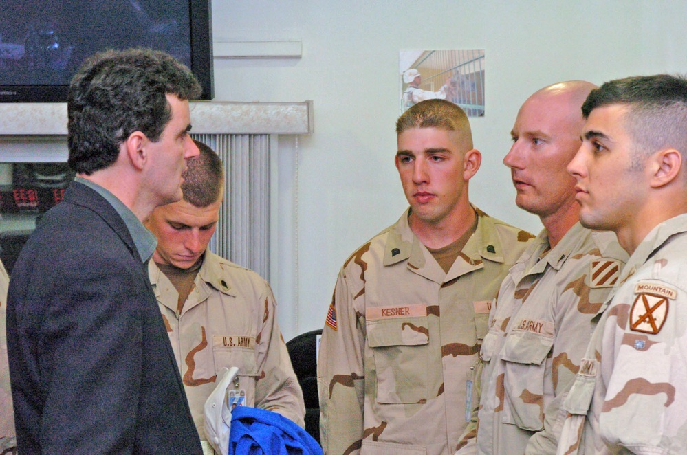 Congressional Delagation Visits Camp Liberty