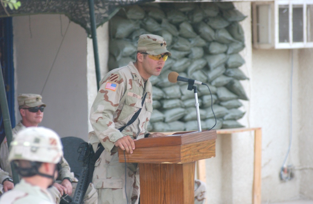 SPC Moyer speaks to fellow mourners