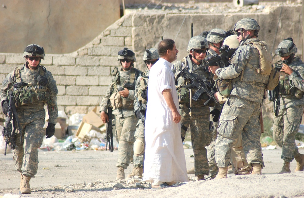 Lt. Col. Gibson speaks with a resident of Tall Afar