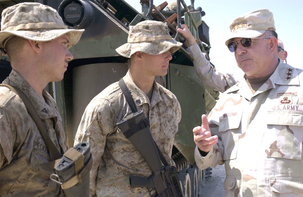 Lt. Gen. Whitcomb speaks with Marines