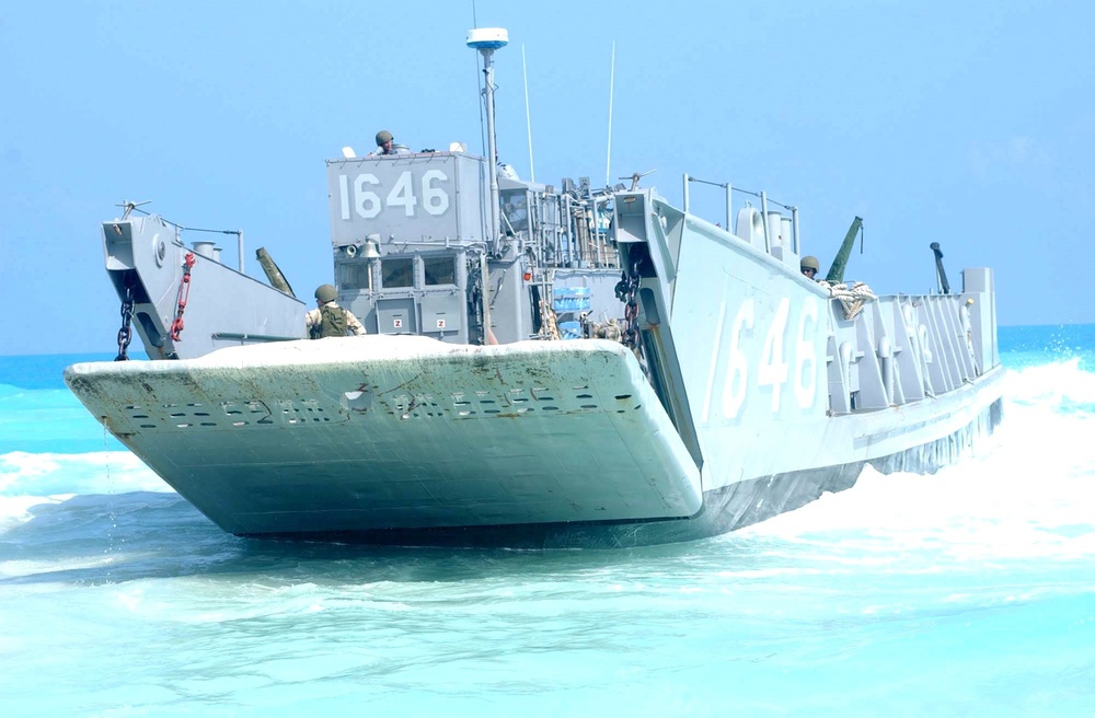 An LCU from Assault Craft Unit 1 attached to the 13th Marine Expeditionary