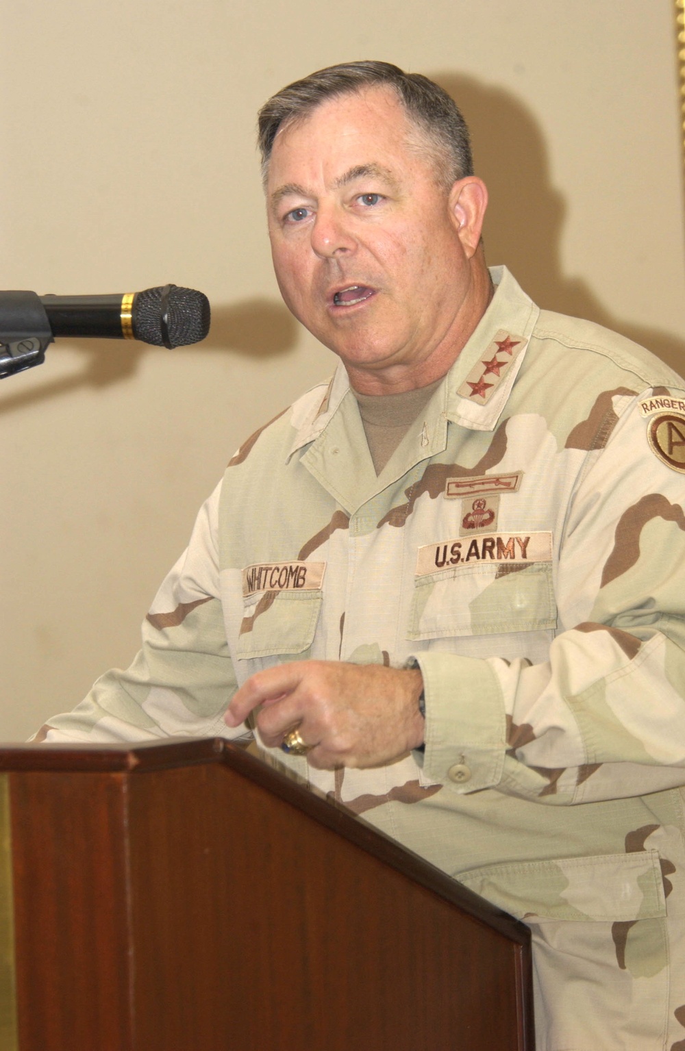 Lt. Gen. Whitcomb Speaks at a Senior Leaders Seminar