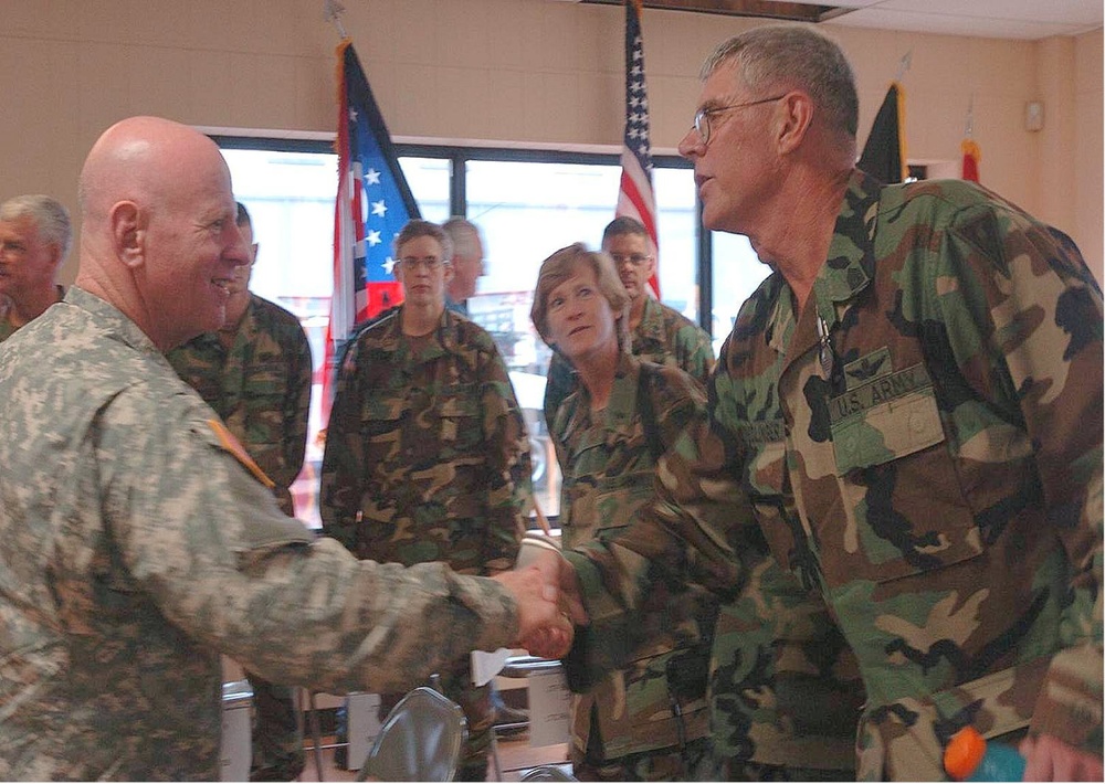 Command Sgt. Maj. Joseph Riedlinger and Lt. Gen H. Steven Blum