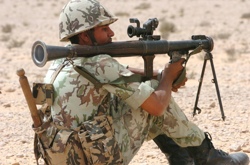 An Egyptian soldier prepares to fire an anti-tank weapon