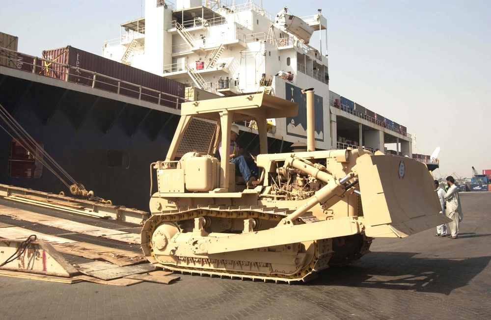 USS Pearl Harbor Off-loads Equipment for Pakistan Earthquke Relief