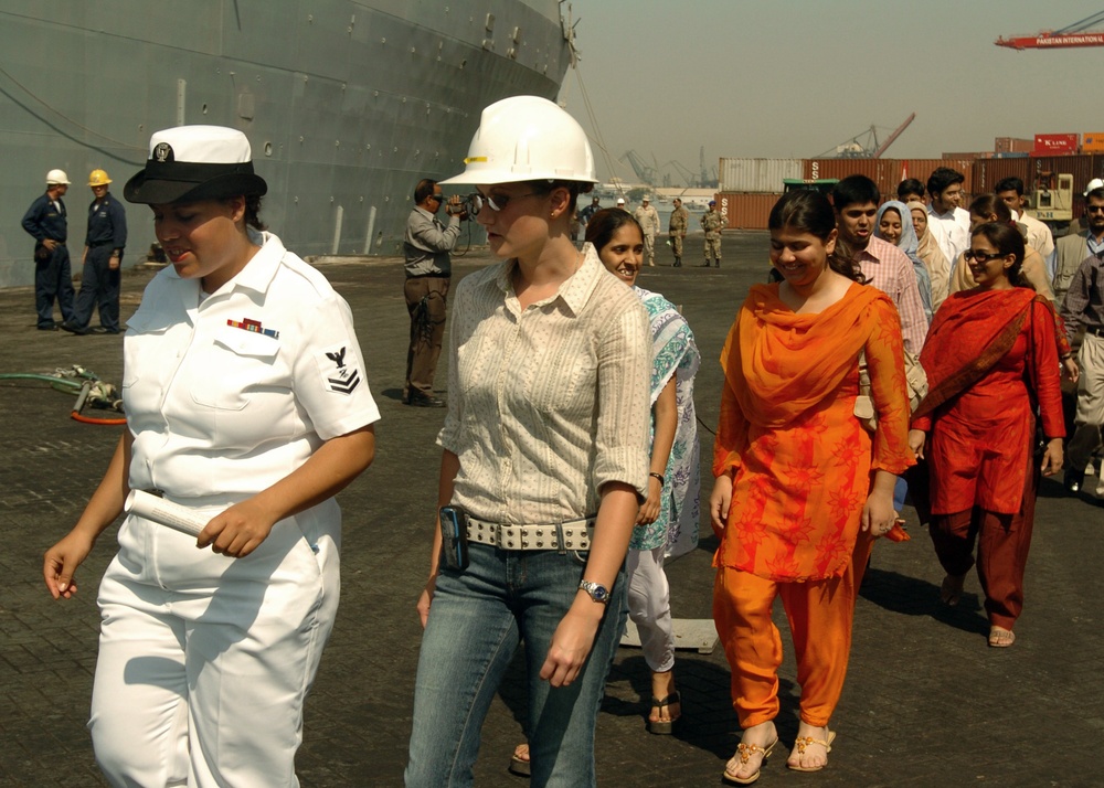 The USS Pearl Harbor Provides Pakistan Earthquake Relief