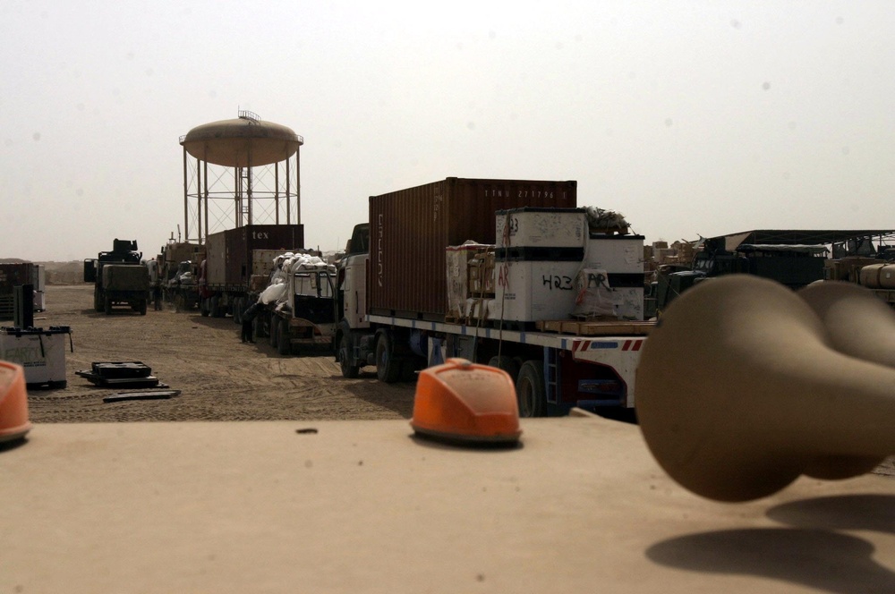 A convoy brings supplies to units at Ar Ramadi