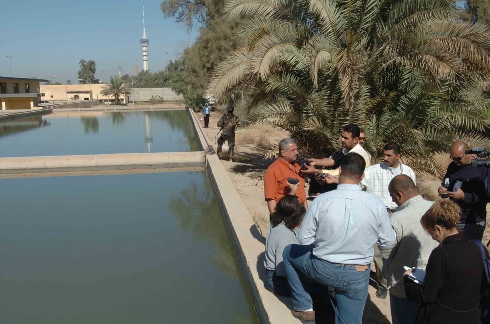 Americans, Iraqis to repair water treatment facility