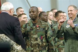 Cheney thanks Robins troops for terror war support