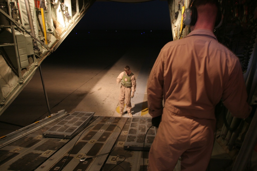 VMGR-252 air crews make mission possible in Iraq