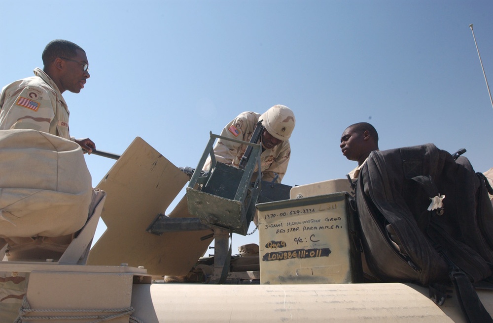 Soldiers take apart the M2 .50 caliber machine gun