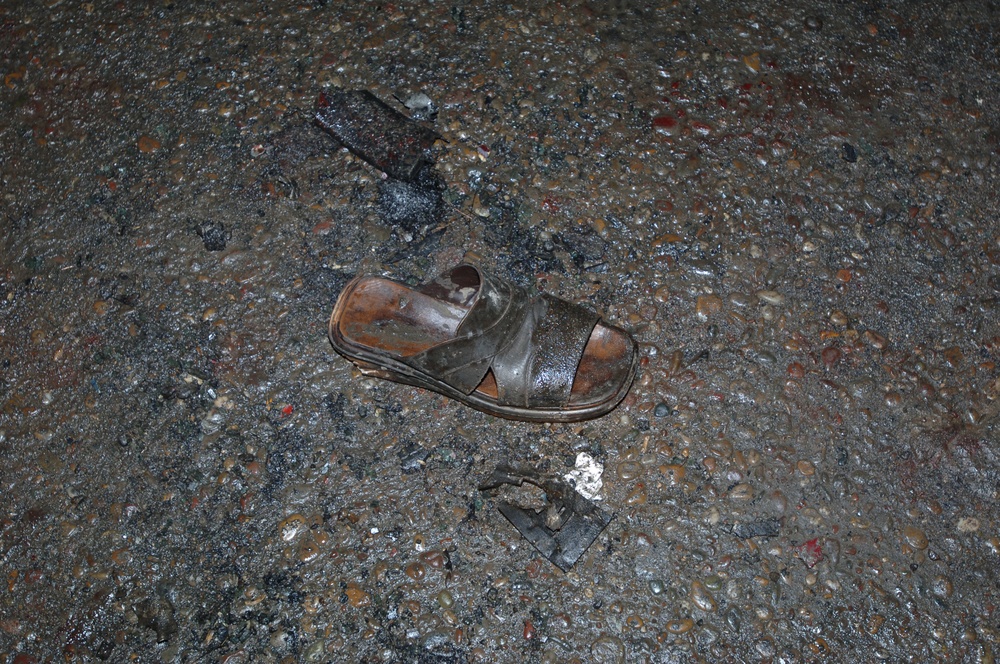 Iraqi, U.S. forces secure car bomb site