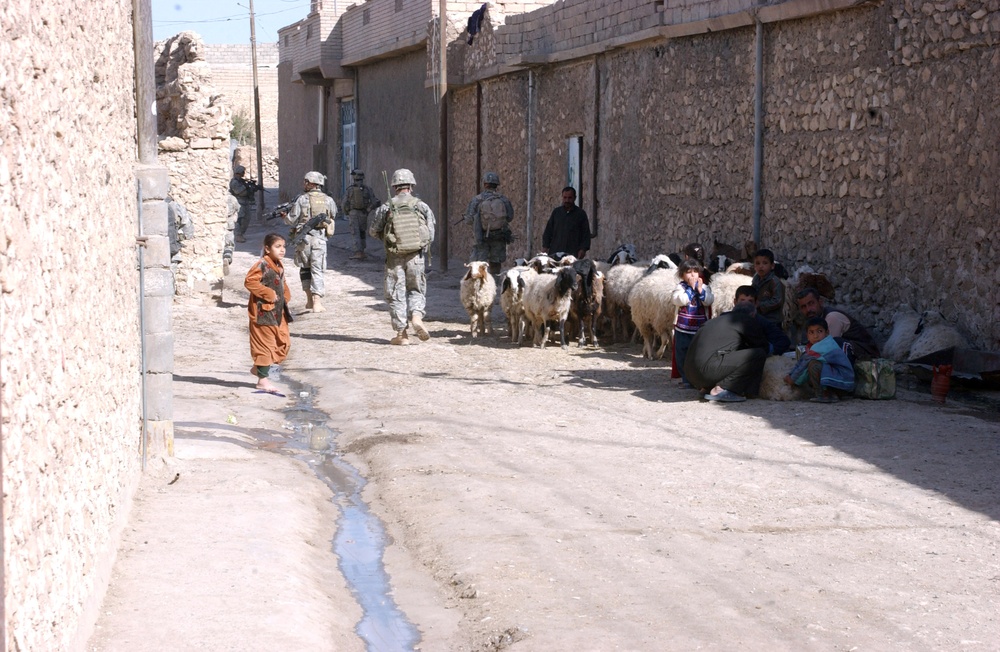 Paratroopers patrol the streets of Tal Afar