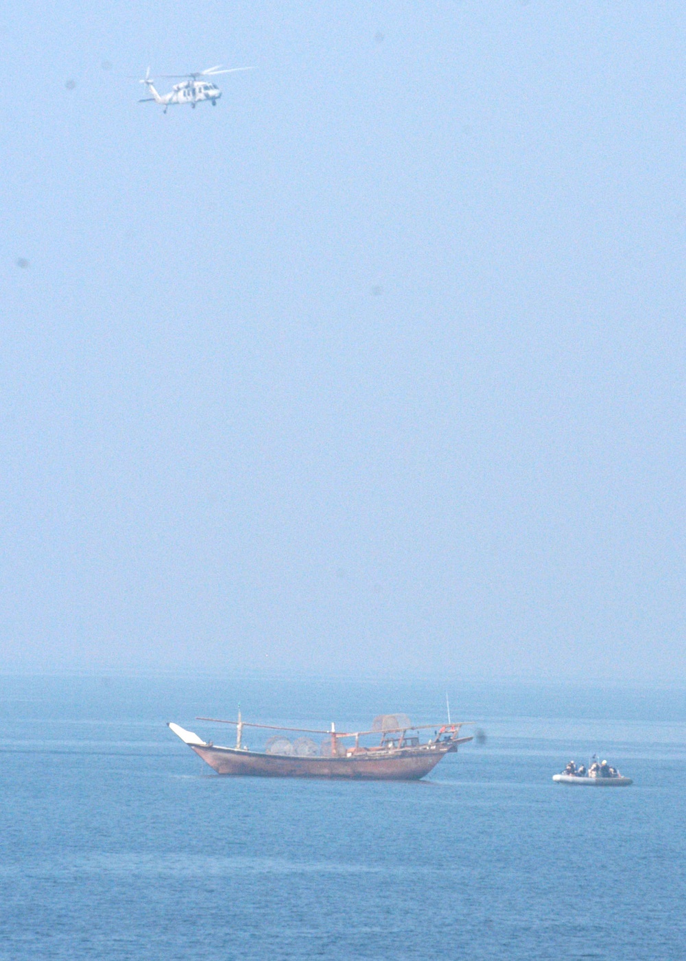 USS Austin Renders Assistance to Stranded Dhow Riveria Boat